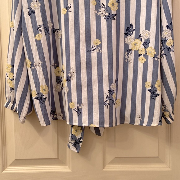 Ann Taylor Blouse Blue White Stripe Floral Tie at Waist Long Sleeve WM SZ M 💛 - Picture 9 of 11